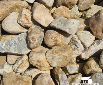 Galet Ocre pour une Ambiance Douce et Accueillante dans votre Jardin